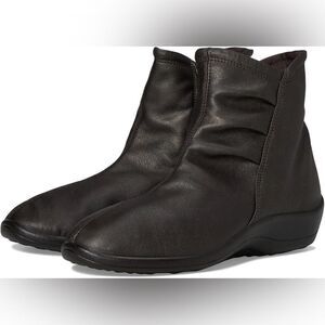 Arcopedico bronze Ankle Booties Paluma